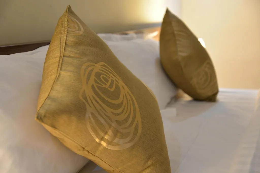 Aparthotel Jeddah Grand Beach 4*,