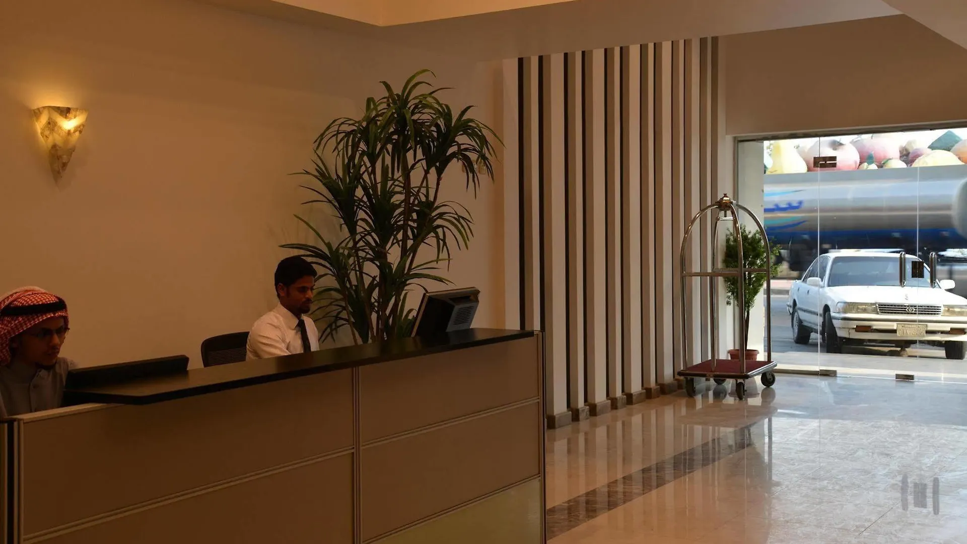Aparthotel Jeddah Grand Beach 4*,